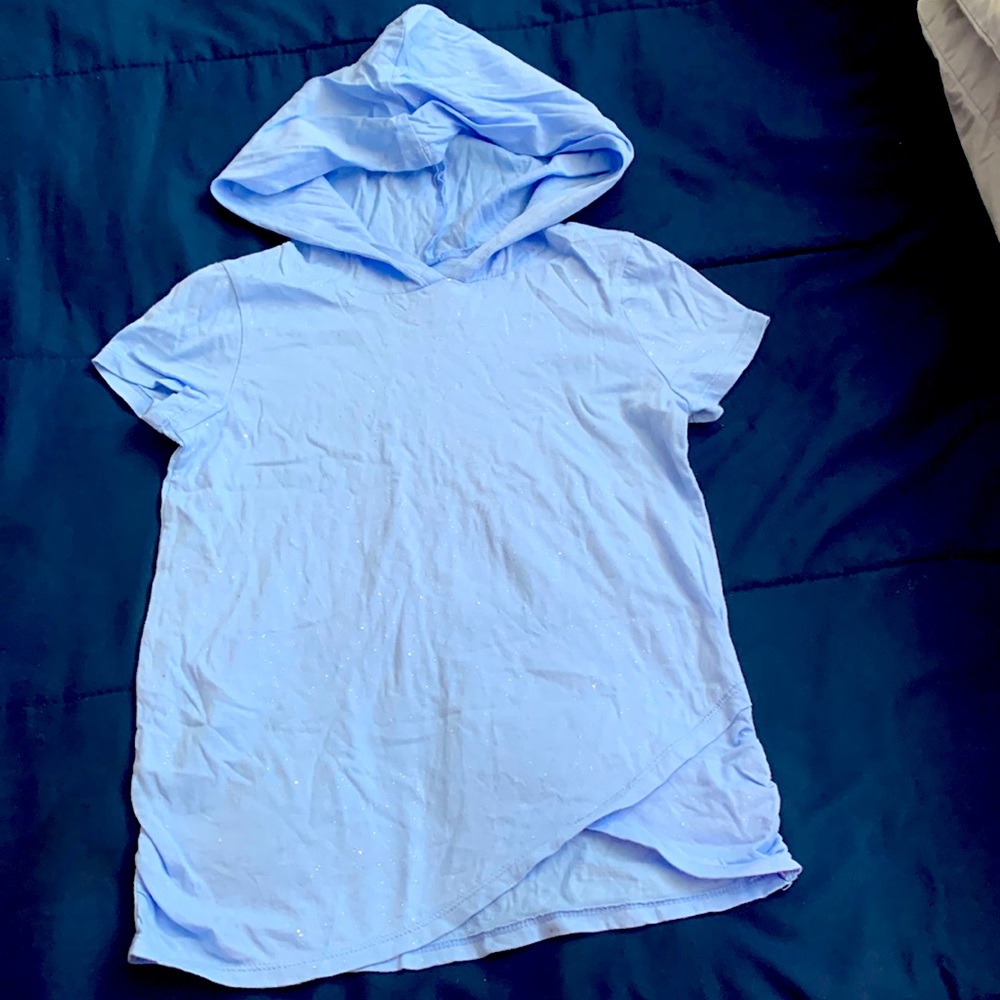 Girls shirt sleeve sparkle top with hood